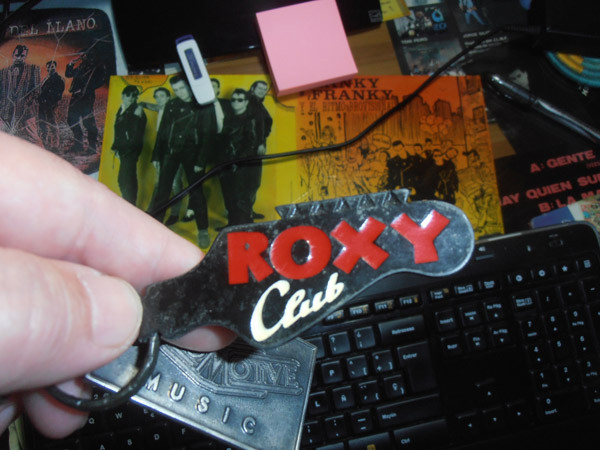 Llaveros de Locomotive y Roxy Club, mis dos últimas empresas.